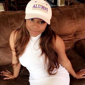 Meet your Posher, Dannise